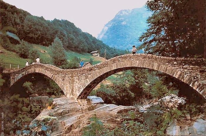 September 2004 - The Roman bridge of Lavertezzo, Val Verzasca, Ticino, Switzerland